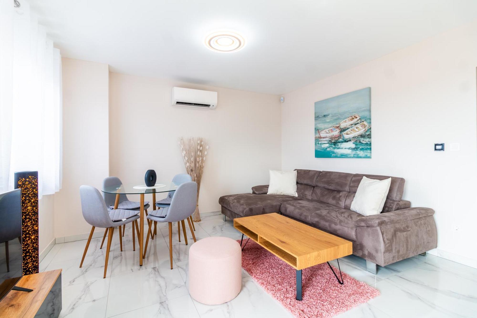 Apartmani Nela Kaštela Kültér fotó