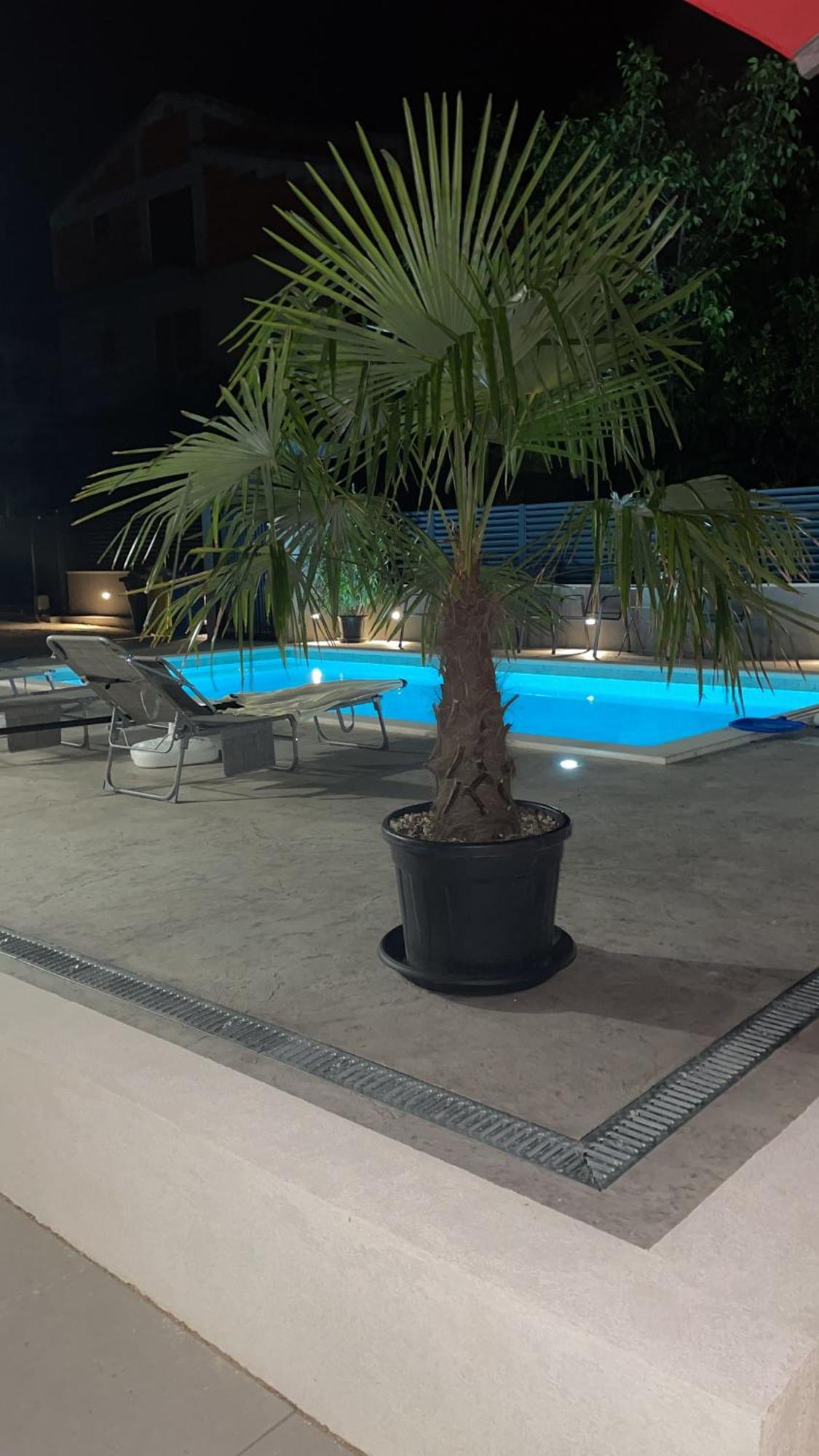 Apartmani Nela Kaštela Kültér fotó